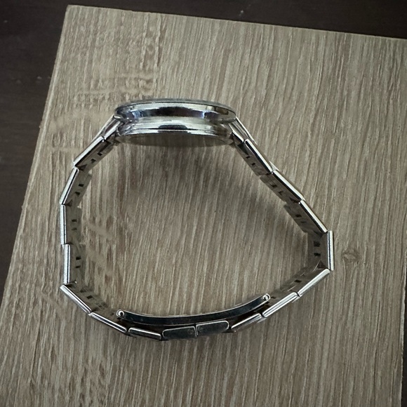 Ladies Movado Watch - Picture 4 of 7